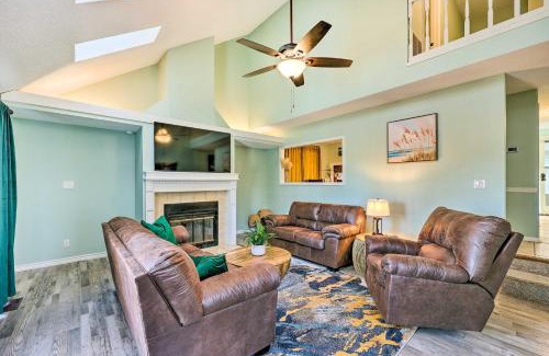 Mid America House | Near Ouachita River Home with Deck in Hot Springs