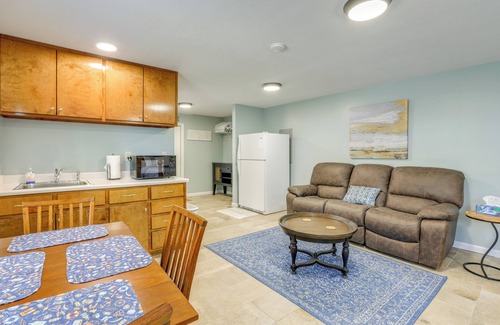 Steinhatchee Apartment | Near Steinhatchee River: Studio w/Screened Porch!