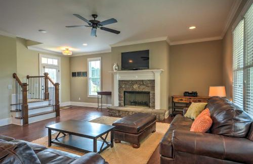 Reynolds Landing House | Near Sugar Creek Spacious Family-Friendly Retreat