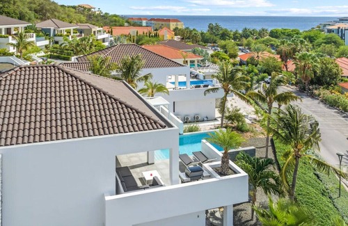 Sint Michiel House | Near the Coast Lux 5BR Villa w/4.5 Baths & Private Pool - The Cove by Bocobay
