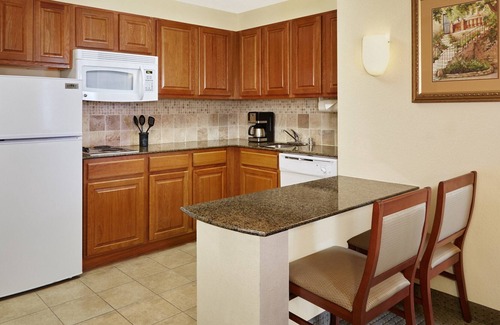 Franklin Condo | Near the Airport | Free Breakfast + Pool and Hot Tub