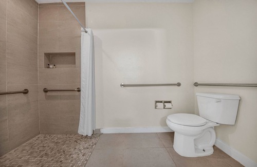 South Padre Island Hotel | Near the beach access +Free Parking and
