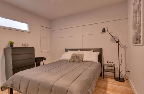 Mercier-Hochelaga-Maisonneuve Apartment | Near the MTL Olympic Stadium, bright 3 1/2 apt