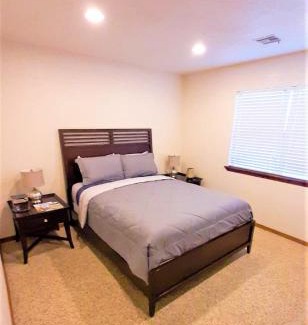 Central Oklahoma City Apartment | Near to OUHSC Hospitals-Garage Studio