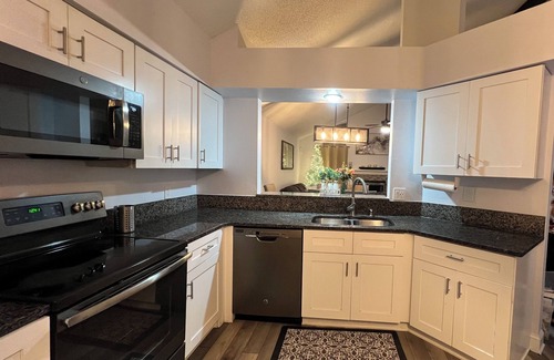Fairvilla House | Near universal studios Charming 4bed house with WiFi, AC in enjoyable Orlando