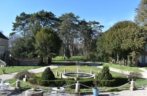 Amazy House | Near Vezelay and the Morvan lakes, in the peace and quiet of the Château's grounds