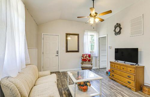 Winfield Apartment | Near Walnut Valley Festival Convenient Apartment!