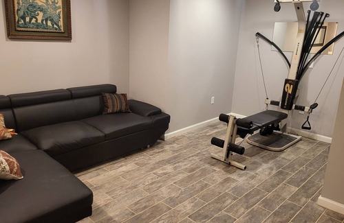 Milford Mill Apartment | Neat and Discreet-my cul-da-sac is where it's at!