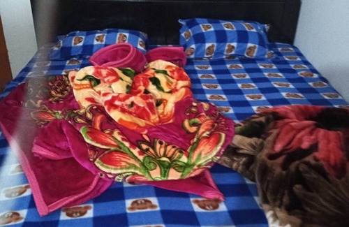 Zirakpur Apartment | Neat n cleans 3 rooms available for spend private time with your partner.