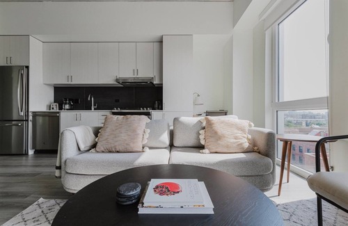 Old Town Apartment | Neat Old Town 1BR Gym, W/D, Rooftop, BBQ & A/C, by Blueground