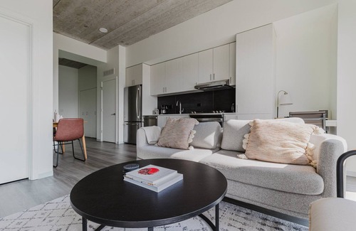 Old Town Apartment | Neat Old Town 1BR Gym, W/D, Rooftop, BBQ & A/C, by Blueground