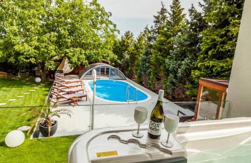 Alsóörs Villa | NEB garden