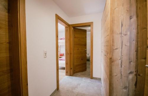 Schmirn House | Nedererhof - Zimmer Edelweiß mit Gemeinschaftsküche