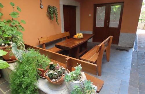 Tomaj Apartment | Nedi's Nest - Cozy Countryside Retreat Under Palmtrees