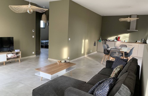 Saint-Pantaleon-de-Larche Apartment | Need to recharge your batteries "The Atelier under the spell