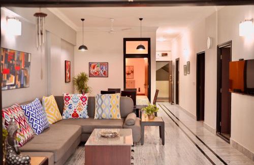 Taltala Bed & Breakfast | Neelam Homestay - Blueberry Room