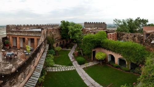 Alwar Hotel | Neemrana's - Hill Fort - Kesroli