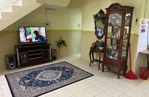 Rawang House | Neeta Homestay