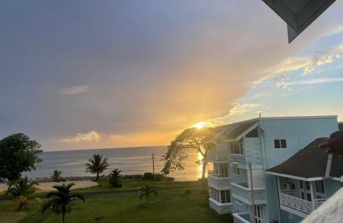 Orange Bay Apartment | Negril beachfront oceanview studios 164 & 145
