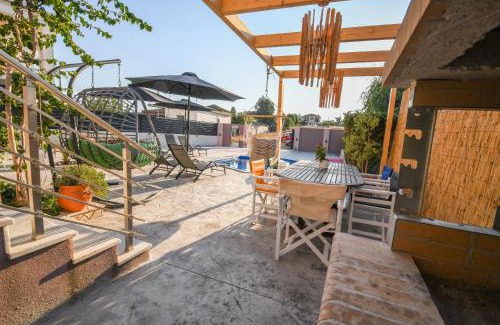 Kalpaki House | Nektarios & Eftychia Suites