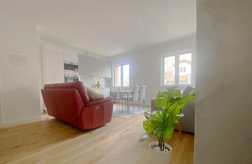 Citta Nuova-Barriera Nuova-San Vito-Citta Vecchia Apartment | Nel Cuore di Trieste, Elegante Casa Vacanze a Pochi Passi dal Centro Storico