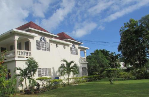West End House | Nelsons Retreat