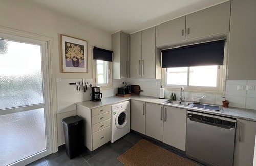 Egkomi Apartment | Neomai Nicosia - spacious flat w/balcony near university