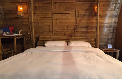 Meghauli Resort | Nepal Himalayan Paulownia Resort