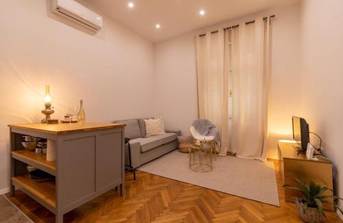 Split Apartment | Neptune 2 Apartment