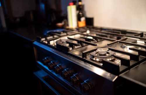 Wilson House | nEscape to this private, cozy cabin a short drive from Jackson Hole Mountain nn