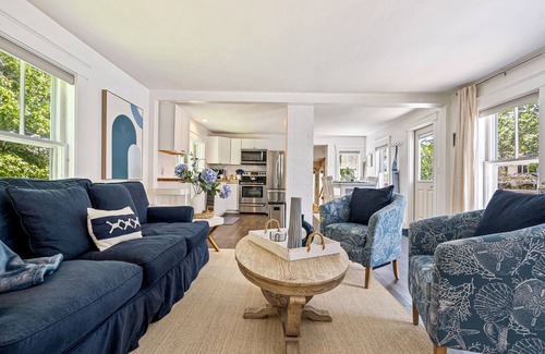 Falmouth Foreside Apartment | Nest at Town Landing - 5 Min Walk to Ocean, 2 King Beds, 15 Mins to Portland