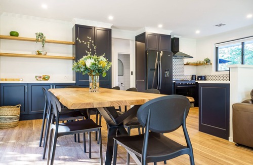 Red Hill South House | Nest on the Trail, a lovely 4 bdr home in Red Hill