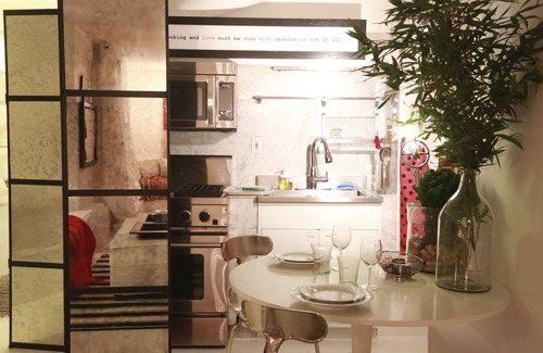 North of the Panhandle Apartment | Nested In A Beautiful Iconic House Of Peace Victorian