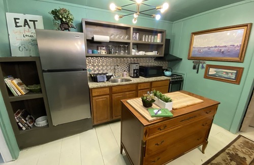 Ellijay Cottage | Nested - Studio A nCottage #4 nBlue Cactus Cottages nClose to Vineyards