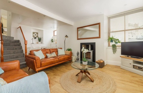 Peel House | Nestled away in the seaside town of Peel is Beach's Reach, located around the corner from the beach