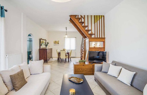 Prines House | Nestled in the small countryside village of Prines, this charming property is set within its own mat