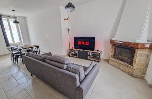 Montargis Apartment | NETFLIX and CHILL, Maison duplex