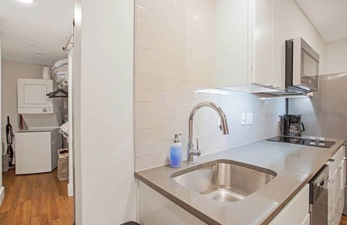 Hanover Place Apartment | Netherland Loft Quiet & Comfy, Extended Stay