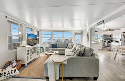 Hutchinson Island South Cottage | Nettles Island Waterfront with Dock & steps from Beach-plus Golf Cart Credit