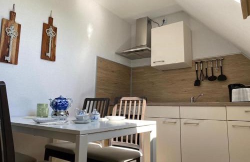 Osteel Apartment | NEU! FeWo am alten Deich mit Balkon