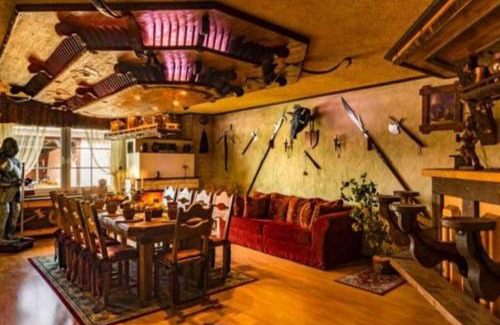 Falkenhagen House | NEU! Ritterherberge zum Falken