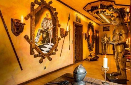 Falkenhagen House | NEU! Ritterherberge zum Falken