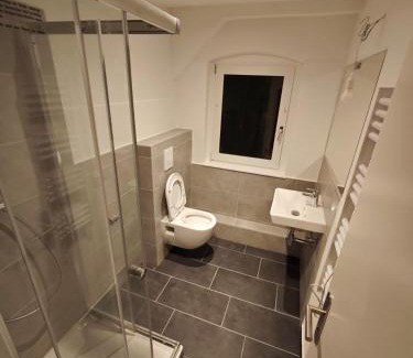 Salbke Apartment | Neu saniertes Penthouse Apartment mit offener Wohnküche