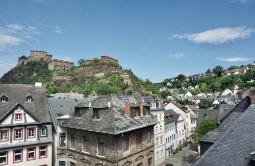 Ehrenbreitstein Apartment | NEU stylisches Apartment für 2 Personen in historischem Fachwerkhaus 4 Etage mit Blick auf Stadt & Festung