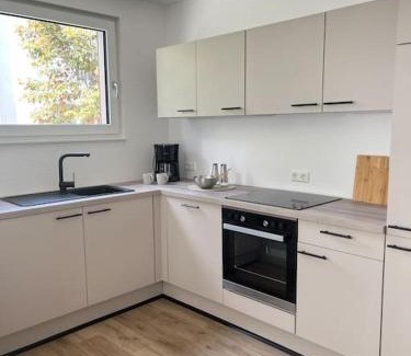 Sindelfingen Apartment | Neue Unterkunft mit Terrasse und TG-Stellplatz