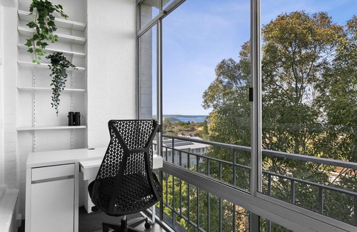 Neutral Bay Apartment | Neutral Bay - BEN73 - Ben Boyd Road - Charming 1BR with Harbour Views in Peaceful Neutral Bay Location