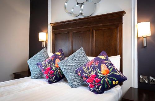 Newport Bed & Breakfast | Nevins Newfield Inn Ltd
