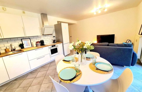 Cents Apartment | New 1 Bedroom Flat with Balcony & Garden