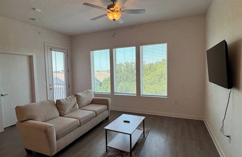 Leander Apartment | New 1BR Apt Near Shops & Eats