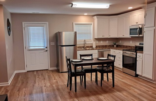 Manchester Apartment | New 2-bedroom apartment in the heart of Manchester close to I-24.